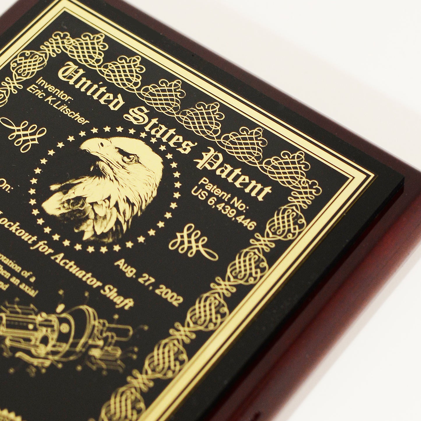 EXECUTIVE PATENT AWARD PLAQUE, "THE VICTORIAN"